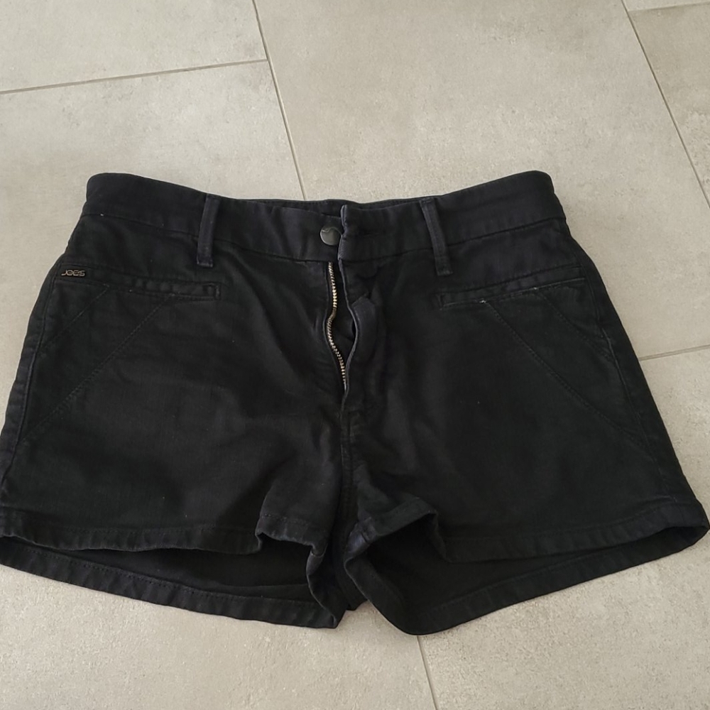 Joe's black shorts size 26 with pockets